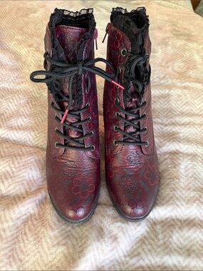 Rieker-Lace-Up Floral Ankle Boots in Burgundy